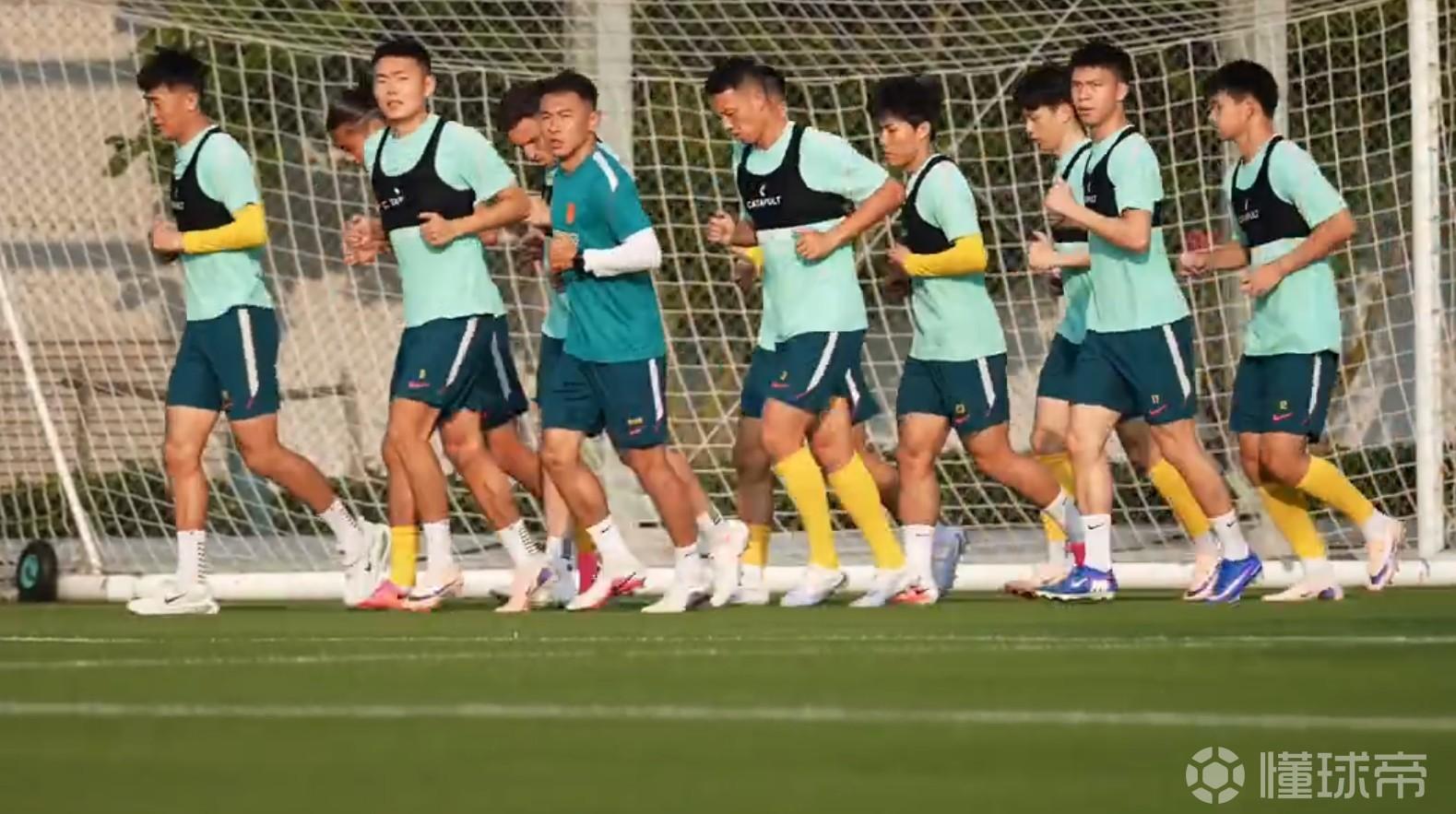 北青：蒋光太因伤缺席国足训练，助教周挺、于汉超担任陪练
